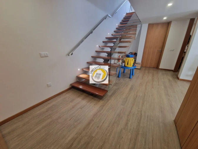 Moradia T4 para Venda em Lobão, Gião, Louredo e Guisande Foto 11