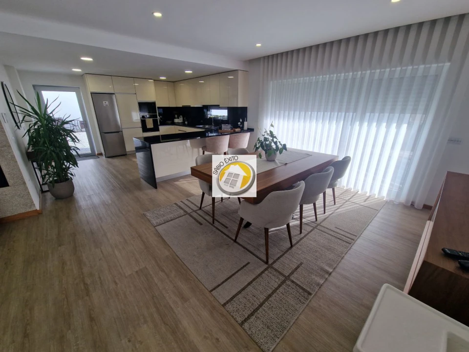 Moradia T4 para Venda em Lobão, Gião, Louredo e Guisande Foto 8