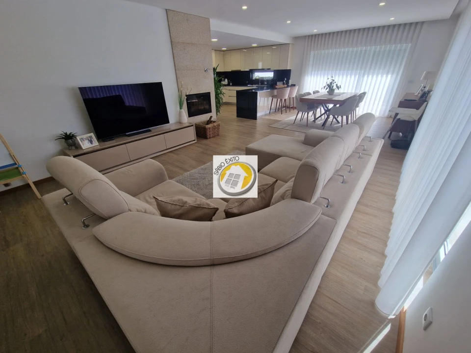 Moradia T4 para Venda em Lobão, Gião, Louredo e Guisande Foto 10