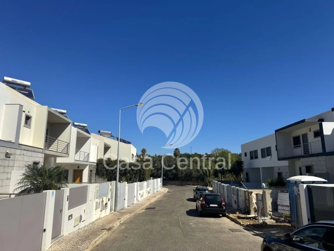 Moradia T3 para Venda em Alcabideche Foto 6