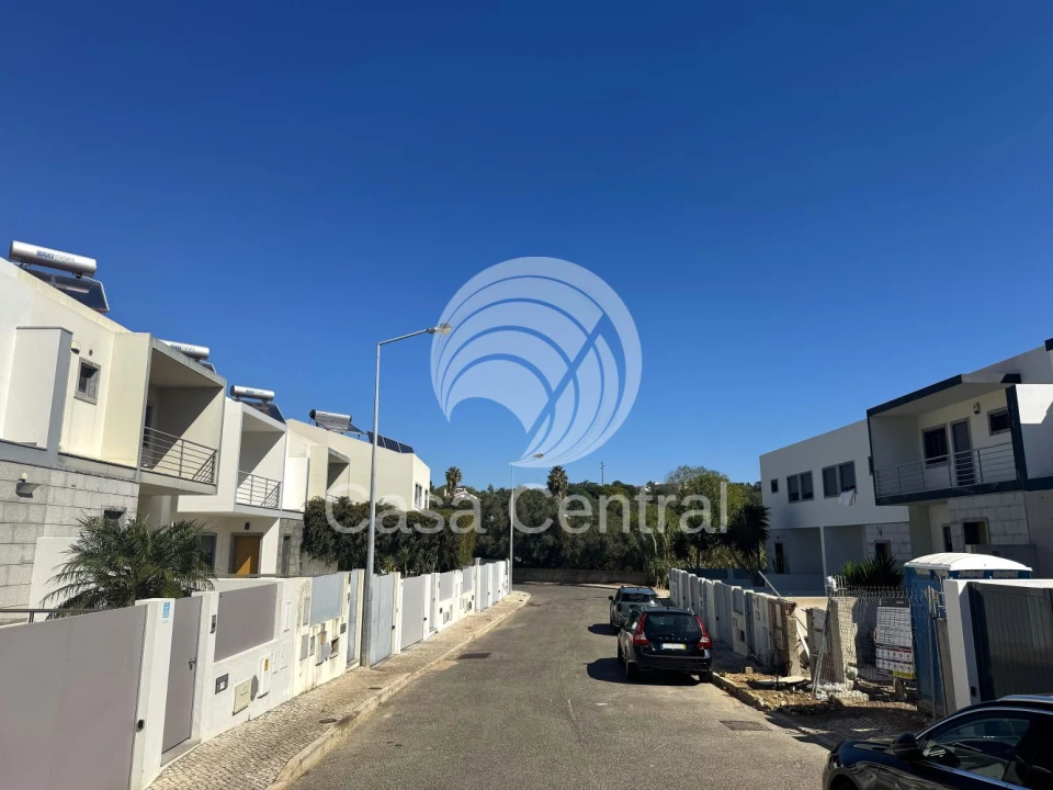 Moradia T3 para Venda em Alcabideche Foto 6