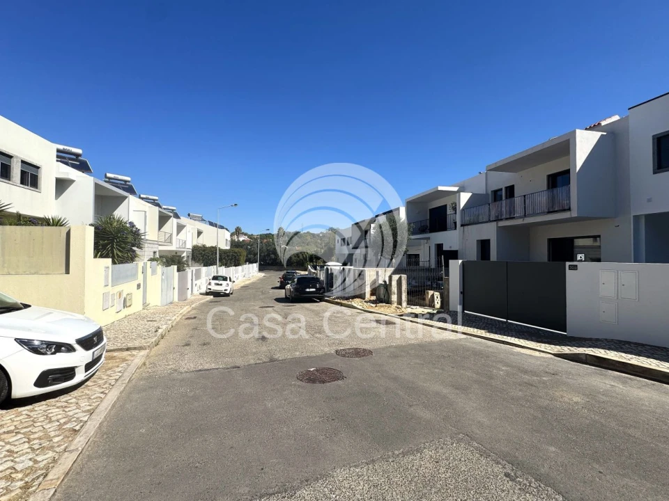 Moradia T3 para Venda em Alcabideche Foto 5