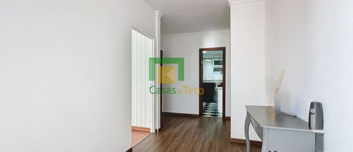 Apartamento T4 para Venda em São Gonçalo Foto 5