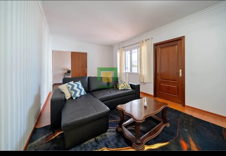 Apartamento T4 para Venda em São Gonçalo Foto 3