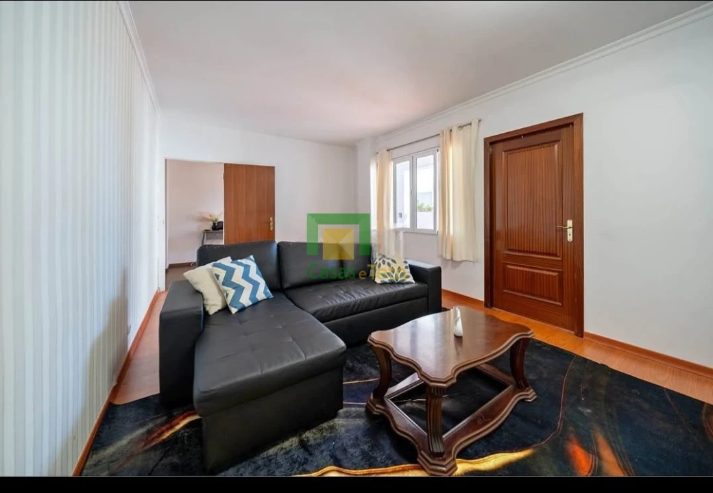 Apartamento T4 para Venda em São Gonçalo Foto 3