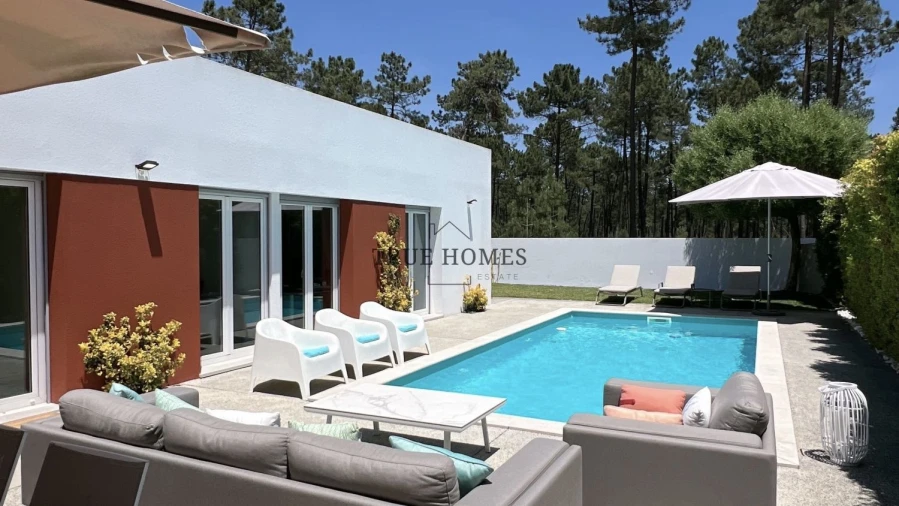 Moradia T4 para Venda em Amora Foto 1