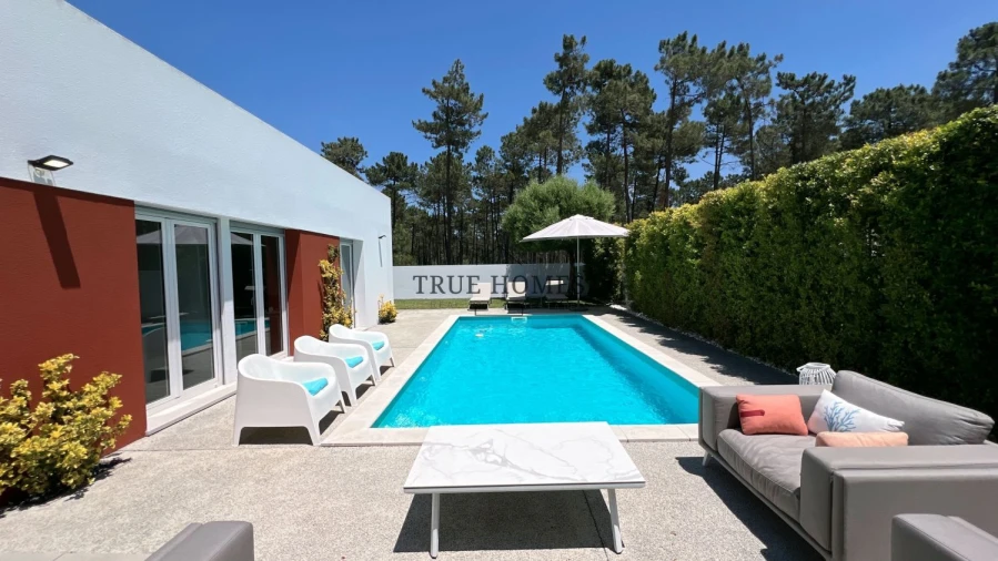 Moradia T4 para Venda em Amora Foto 3