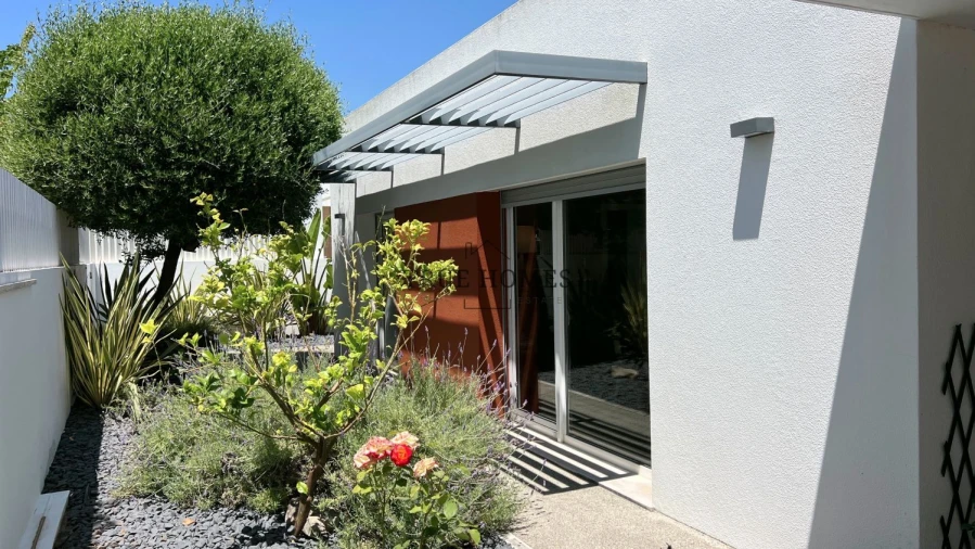 Moradia T4 para Venda em Amora Foto 5