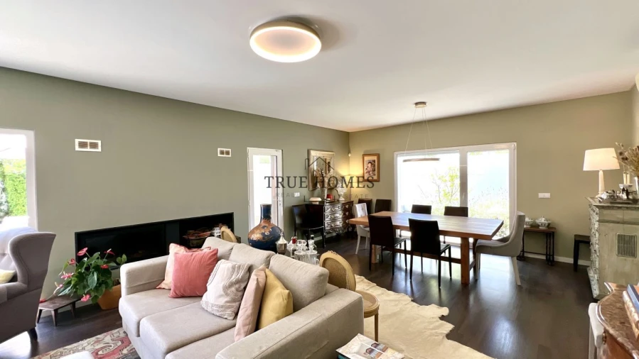 Moradia T4 para Venda em Amora Foto 8