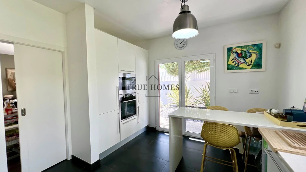 Moradia T4 para Venda em Amora Foto 12