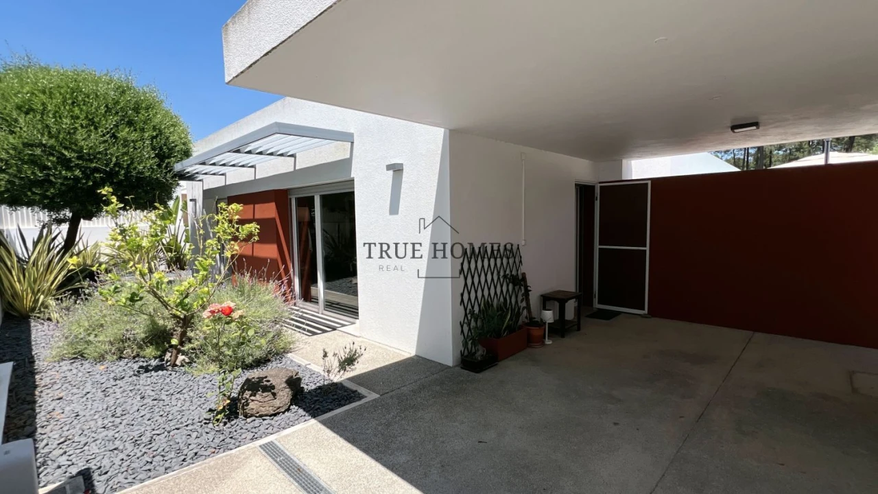 Moradia T4 para Venda em Amora Foto 36