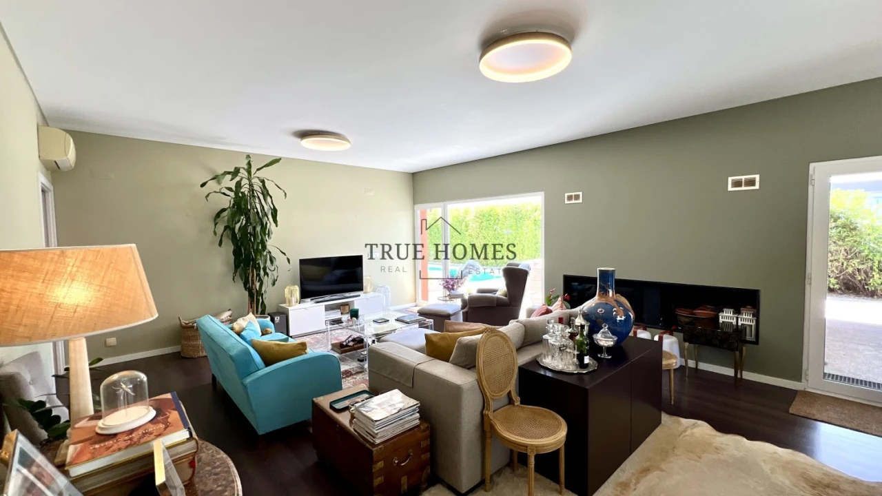 Moradia T4 para Venda em Amora Foto 10