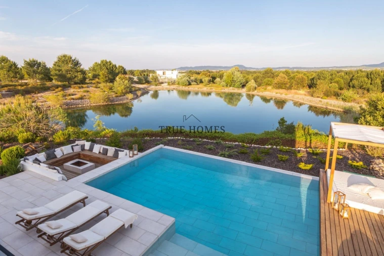 Moradia T5 para Venda em Quinta do Conde Foto 5