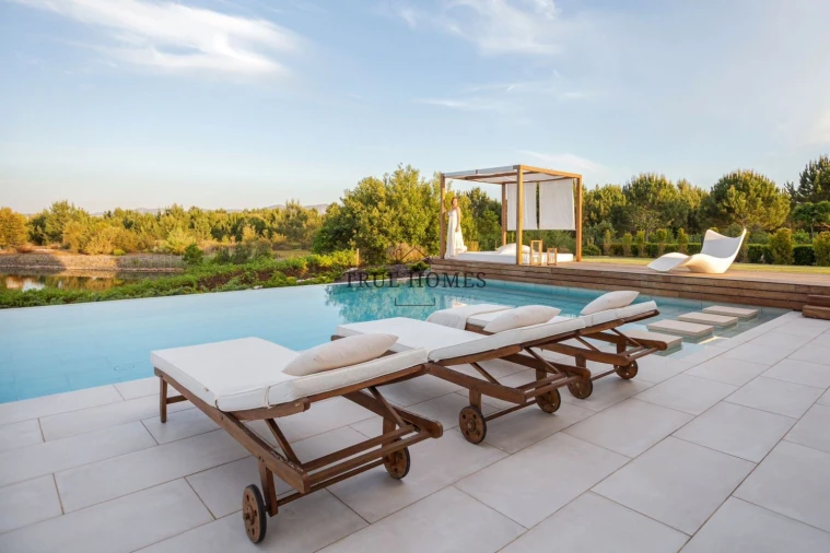 Moradia T5 para Venda em Quinta do Conde Foto 9