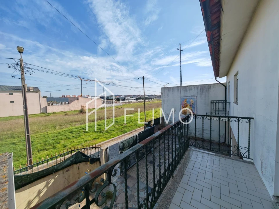 Moradia T4 para Venda em Estela Foto 7