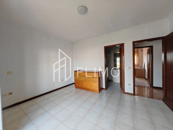 Moradia T4 para Venda em Estela Foto 17