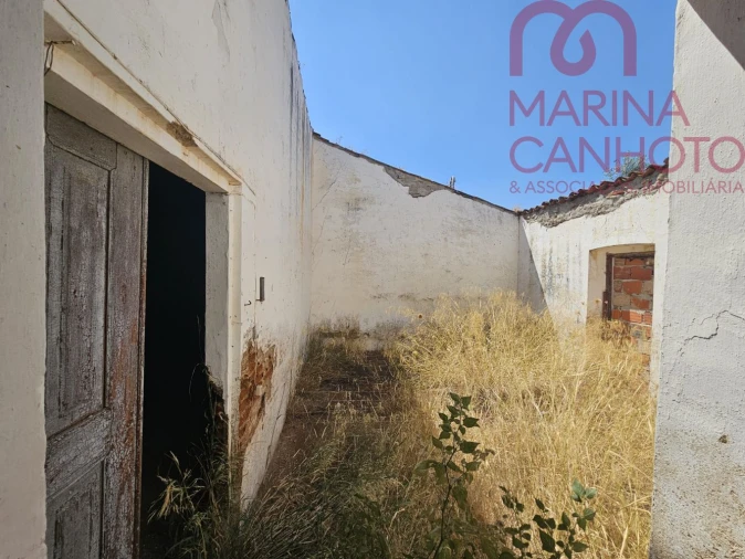 Moradia T1 para Venda em Terrugem e Vila Boim Foto 4