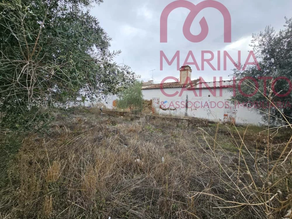 Moradia T1 para Venda em Terrugem e Vila Boim Foto 13