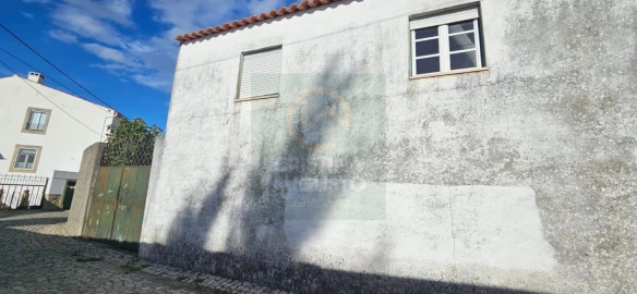 Moradia T6 para Venda em Póvoa de Rio de Moinhos e Cafede