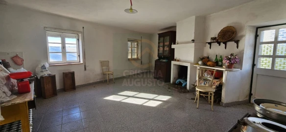Moradia T6 para Venda em Póvoa de Rio de Moinhos e Cafede