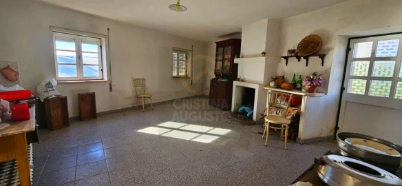 Moradia T6 para Venda em Póvoa de Rio de Moinhos e Cafede