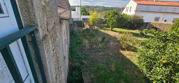 Moradia T6 para Venda em Póvoa de Rio de Moinhos e Cafede