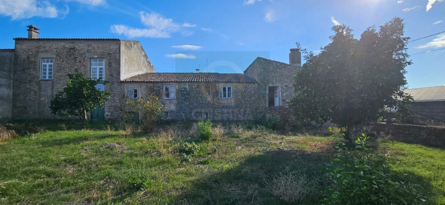 Moradia T6 para Venda em Póvoa de Rio de Moinhos e Cafede Foto 1