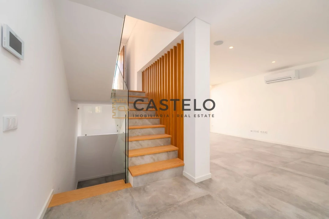 Moradia T3 para Venda em Loule (São Sebastião) Foto 14