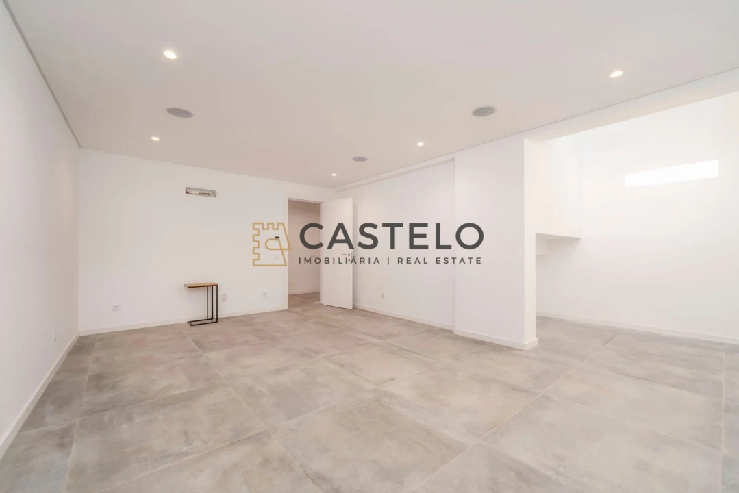 Moradia T3 para Venda em Loule (São Sebastião) Foto 12