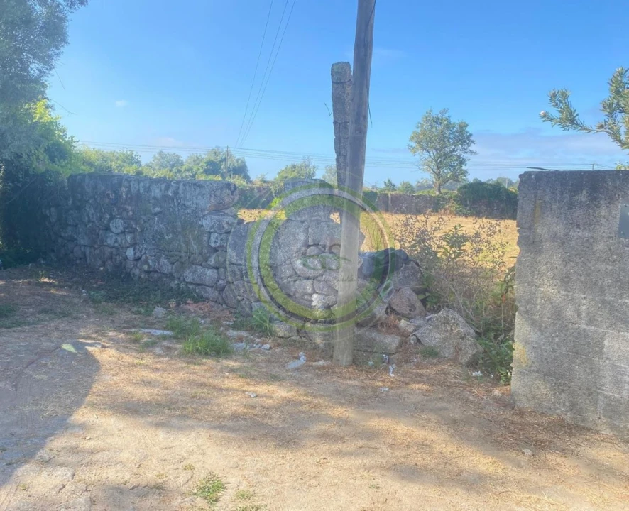 Terreno para Venda em Gemeses Foto 11