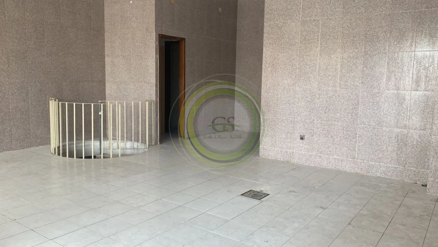 Loja para Arrendamento em Aver-O-Mar, Amorim e Terroso Foto 8