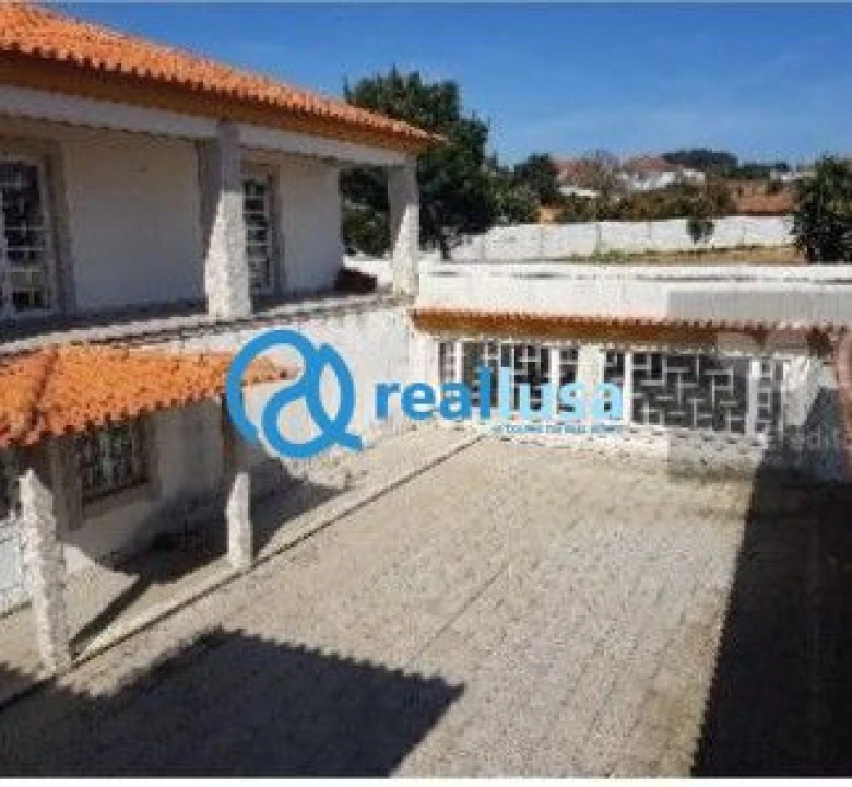 Moradia T5 para Venda em Esmoriz Foto 3