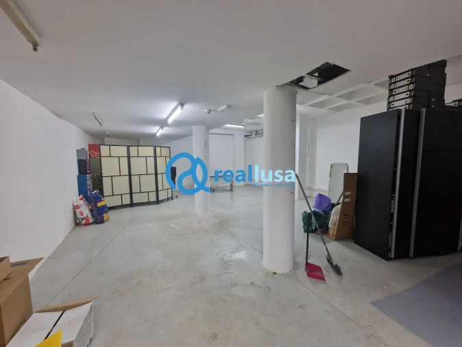 Loja para Venda em Gondomar (São Cosme), Valbom e Jovim Foto 5