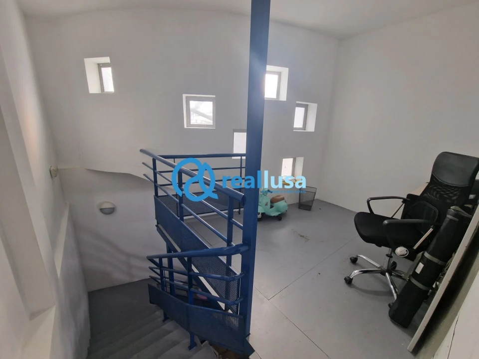 Loja para Venda em Gondomar (São Cosme), Valbom e Jovim Foto 6