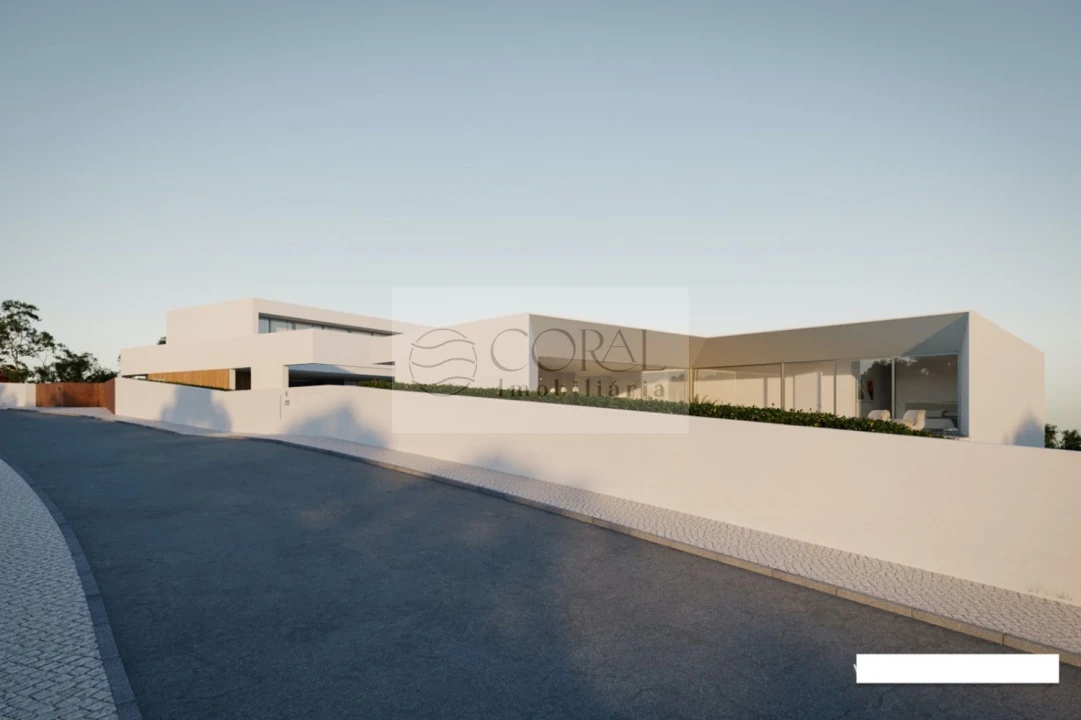 Moradia T4 para Venda em Albufeira e Olhos de Água Foto 11