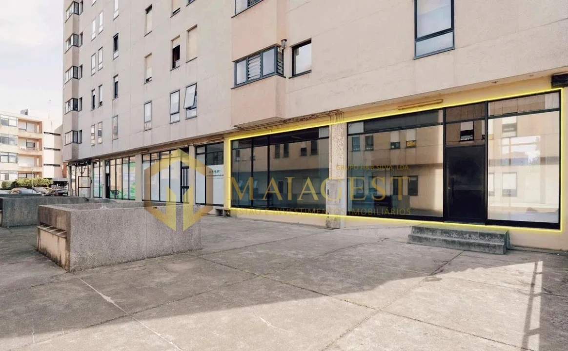 Loja para Arrendamento em Santa Marinha e São Pedro da Afurada Foto 19