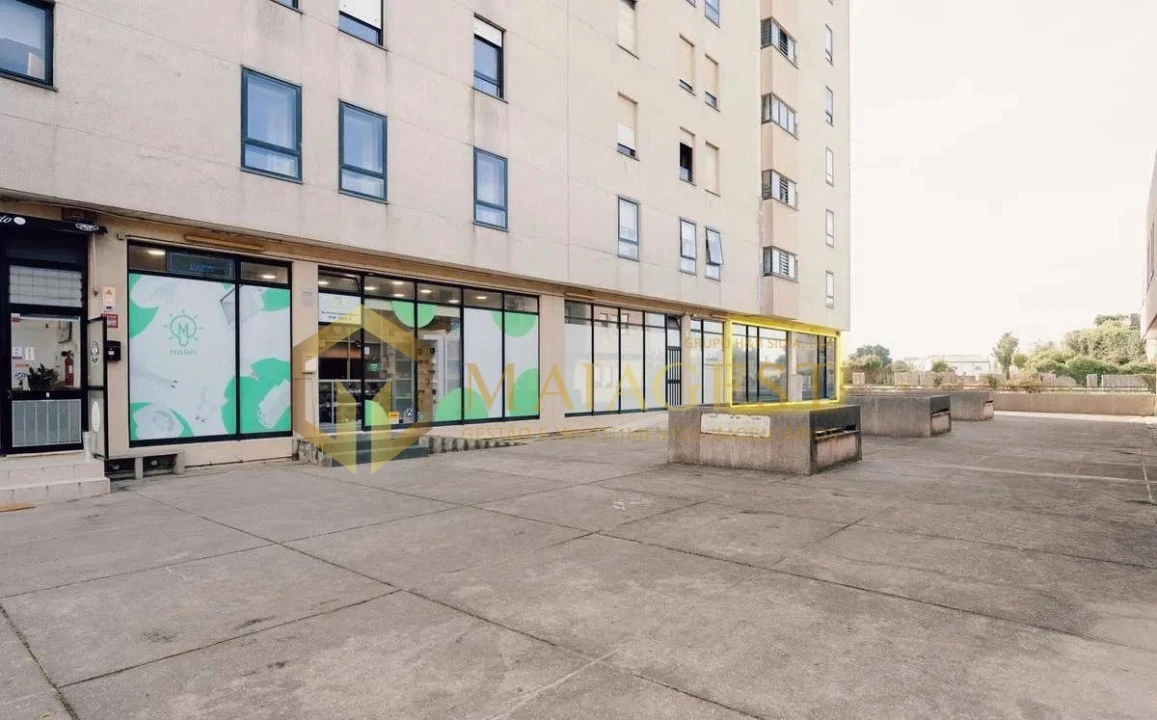 Loja para Arrendamento em Santa Marinha e São Pedro da Afurada Foto 20