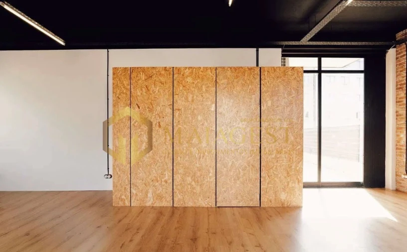 Loja para Arrendamento em Santa Marinha e São Pedro da Afurada Foto 12