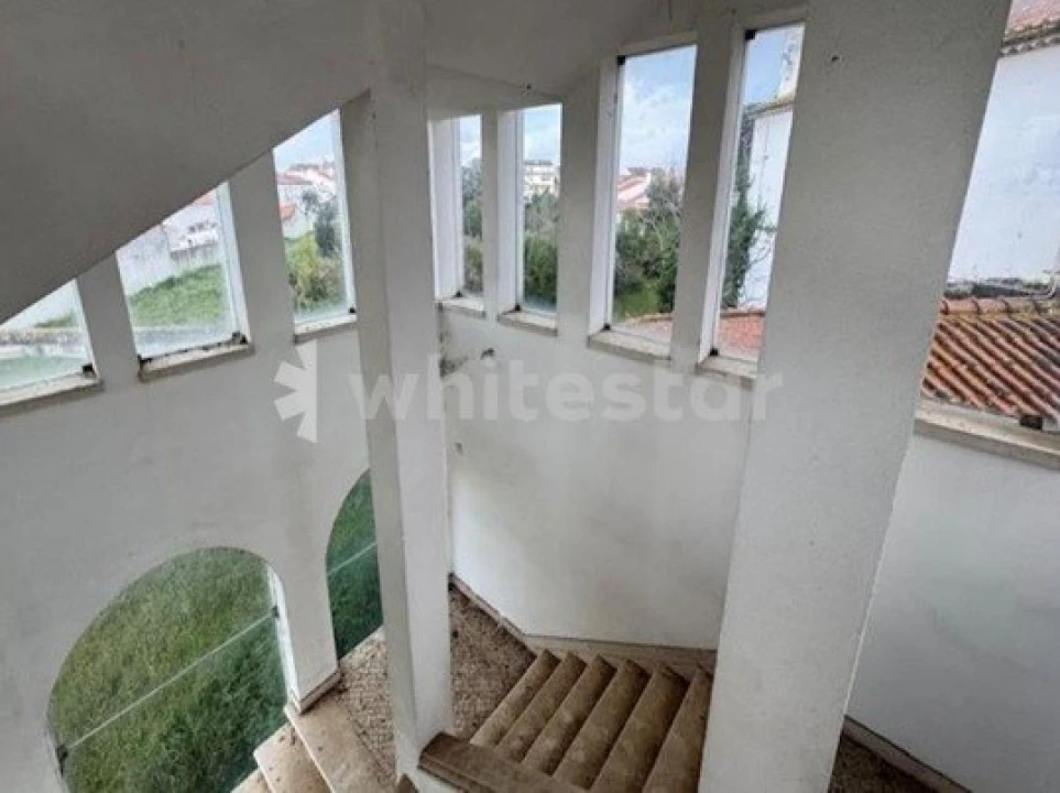 Moradia T5 para Venda em Almeirim Foto 6