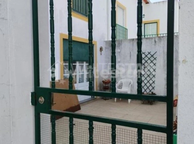 Moradia T3 para Venda em Nossa Senhora da Vila, Nossa Senhora do Bispo e Silveiras Foto 1