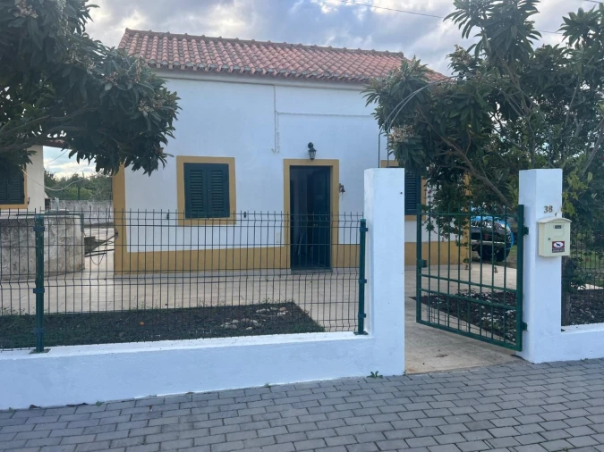 Moradia T3 para Venda em Foros de Arrão Foto 1