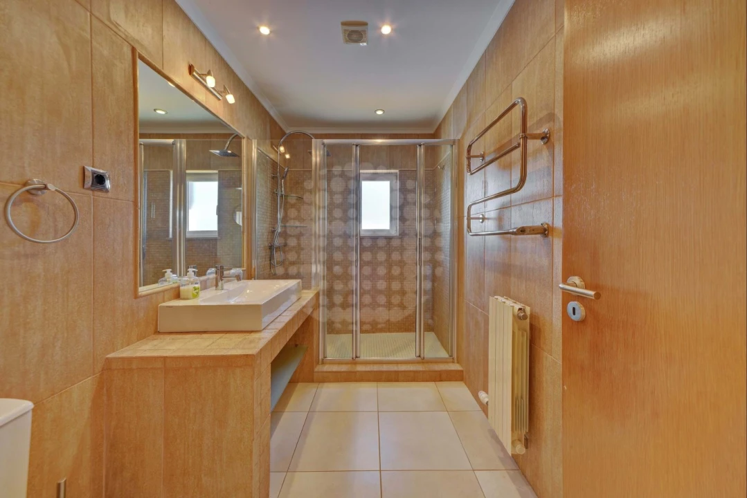 Moradia T5 para Venda em Vila do Bispo e Raposeira Foto 18