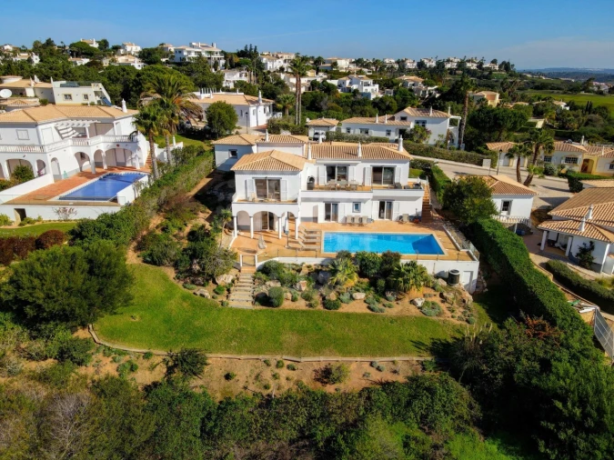 Moradia T5 para Venda em Vila do Bispo e Raposeira