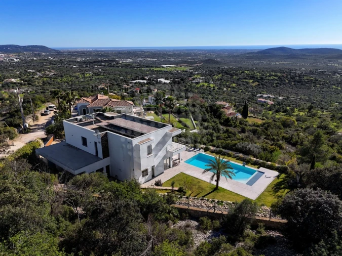 Moradia T5 para Venda em Loule (São Sebastião) Foto 4