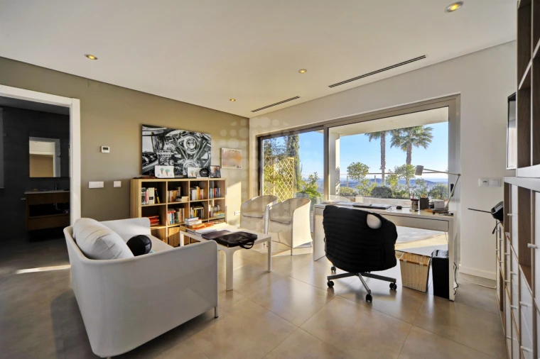 Moradia T5 para Venda em Loule (São Sebastião) Foto 9