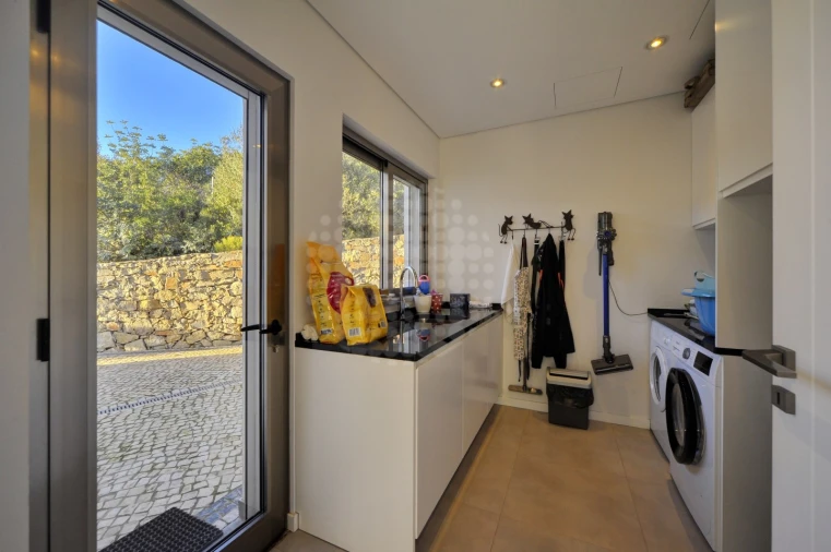 Moradia T5 para Venda em Loule (São Sebastião) Foto 34