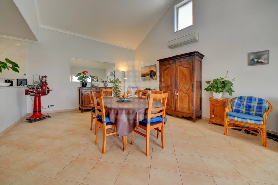 Moradia T3 para Venda em Boliqueime Foto 7