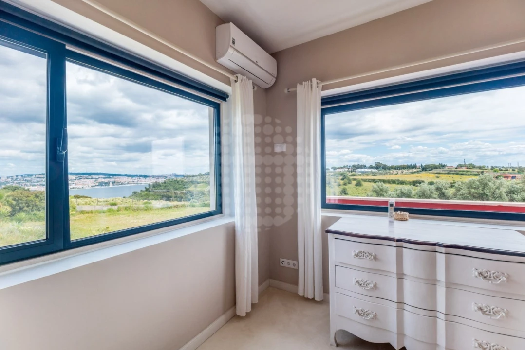 Moradia T5 para Venda em Caparica e Trafaria Foto 24