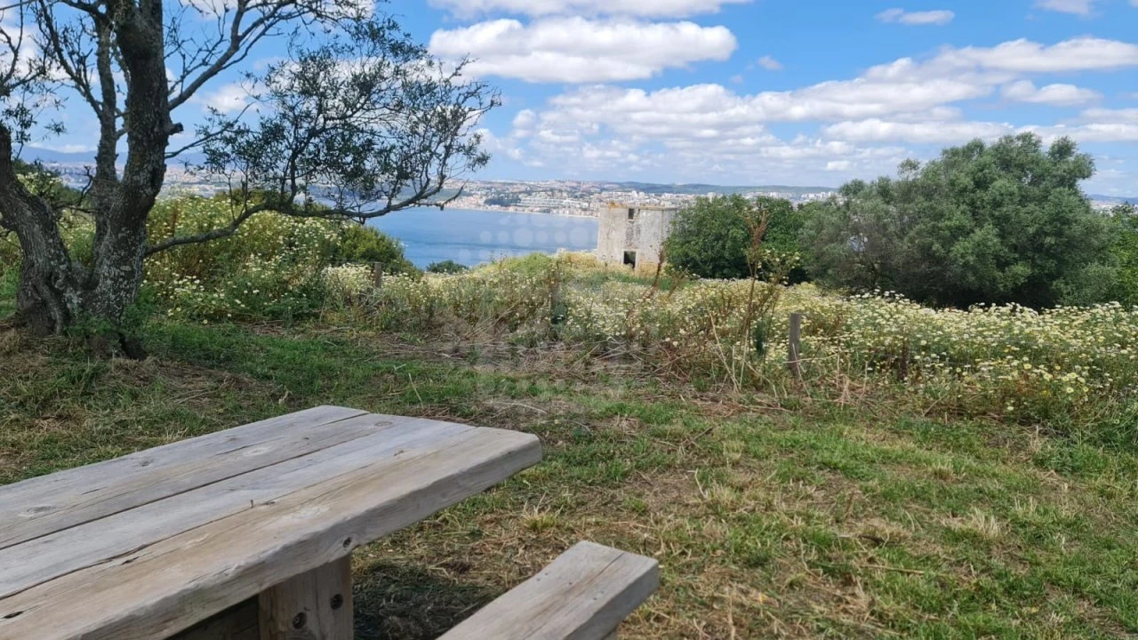 Moradia T5 para Venda em Caparica e Trafaria Foto 37