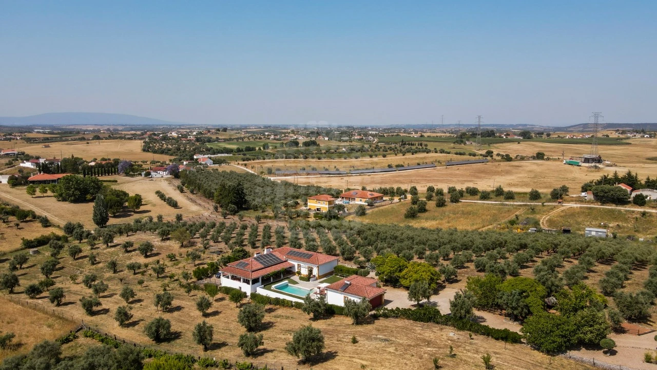 Quinta T4 para Venda em São Vicente do Paul e Vale de Figueira Foto 3